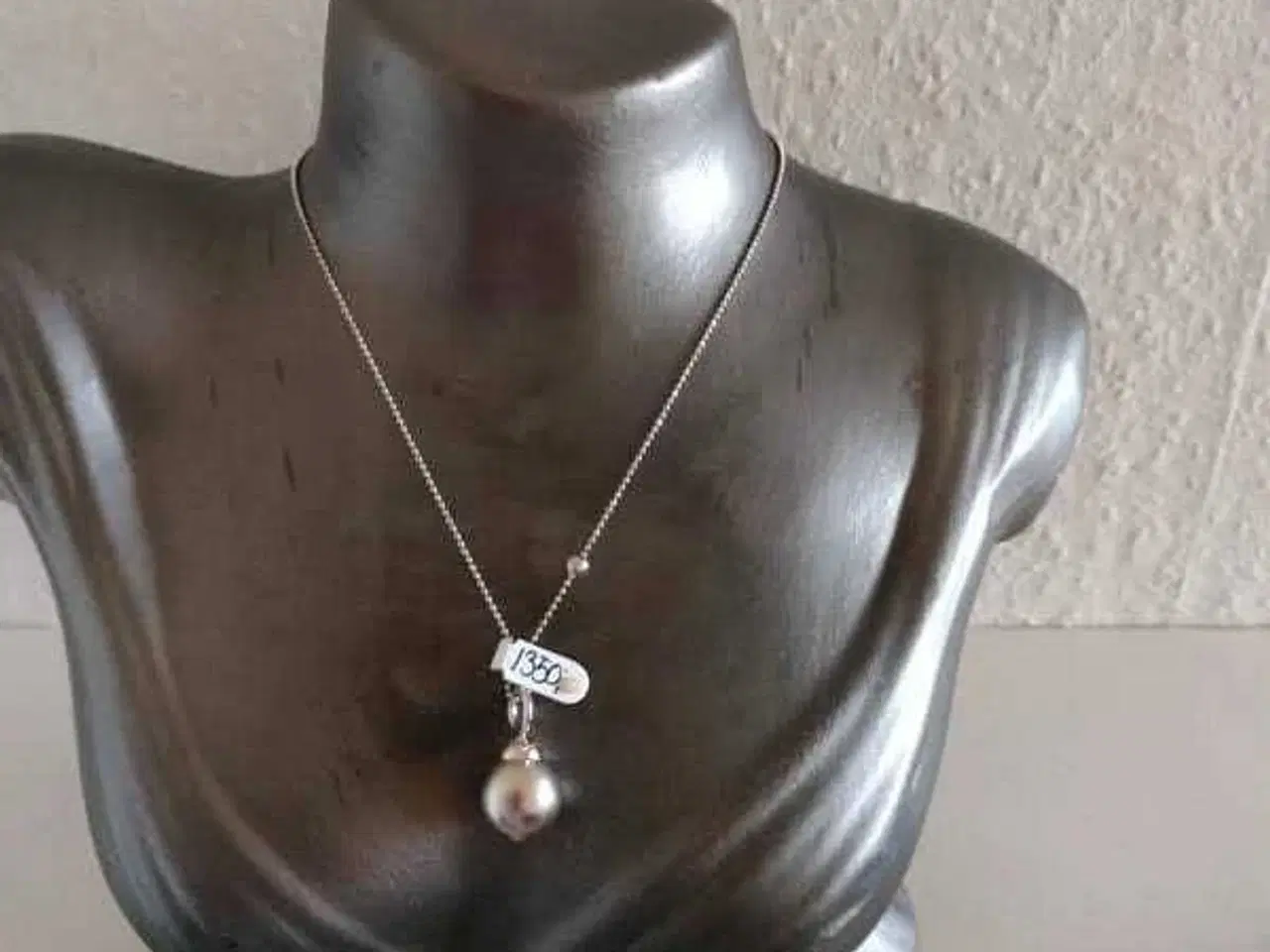 Billede 2 - Ny og ubrugt halskæde med vedhæng fugl