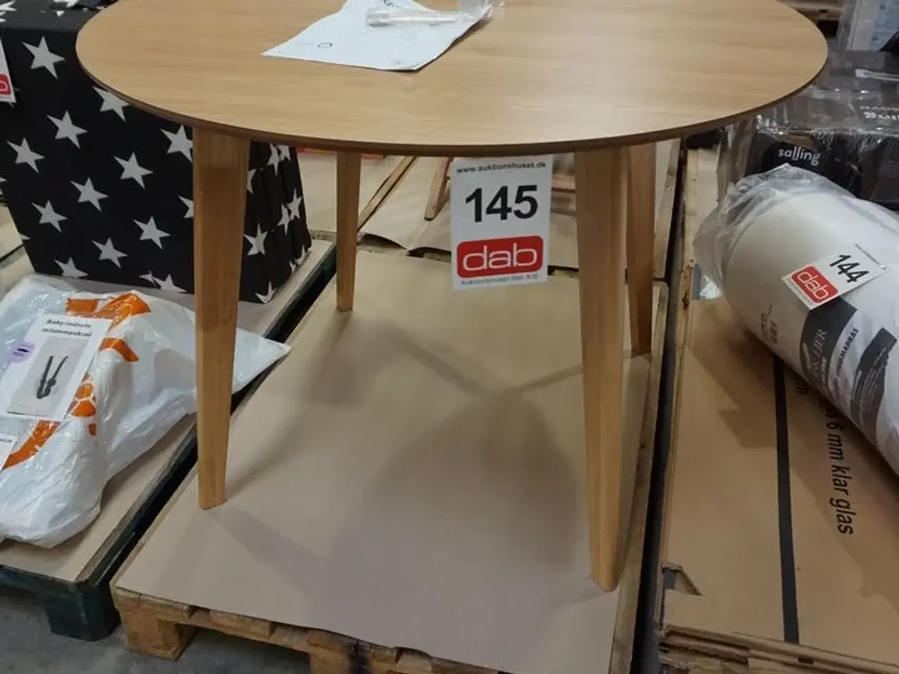 Billede 4 - Roxby spisebord rundt Ø: 105 cm Eg-look