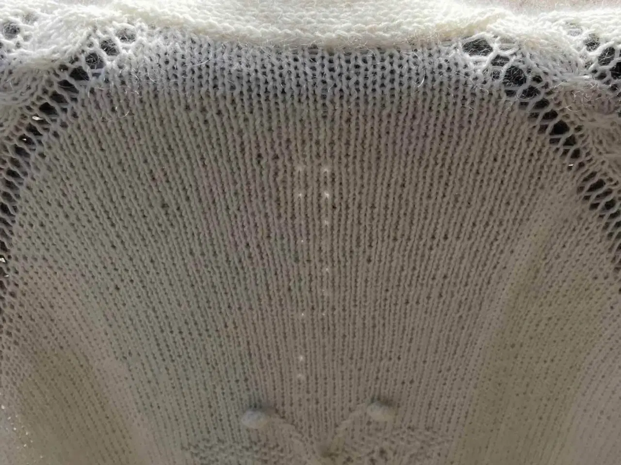 Billede 3 - Strikket cardigan sælges