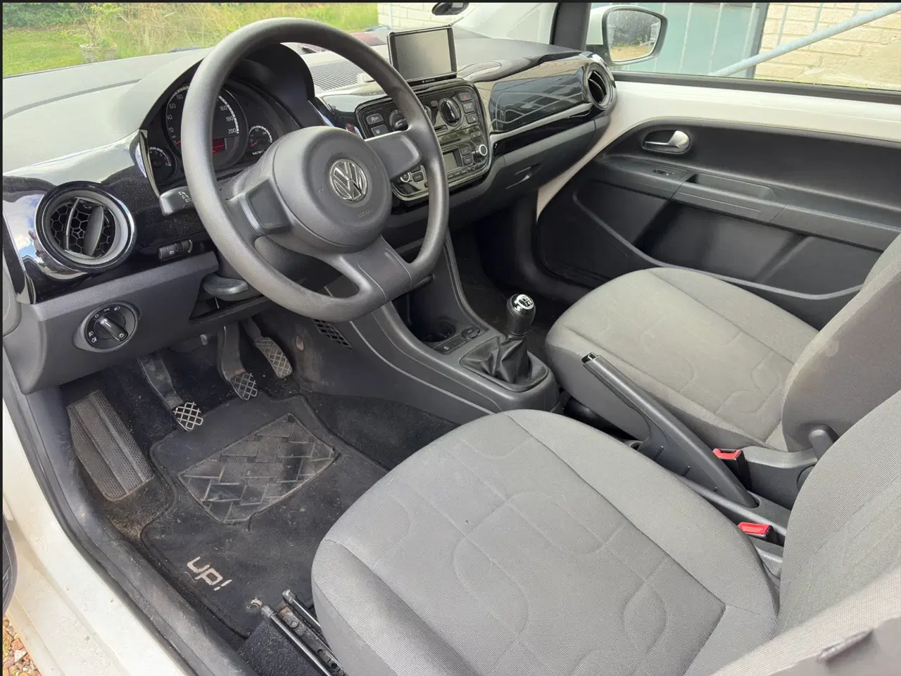 Billede 7 - Velholdt VW Up! Model 2013