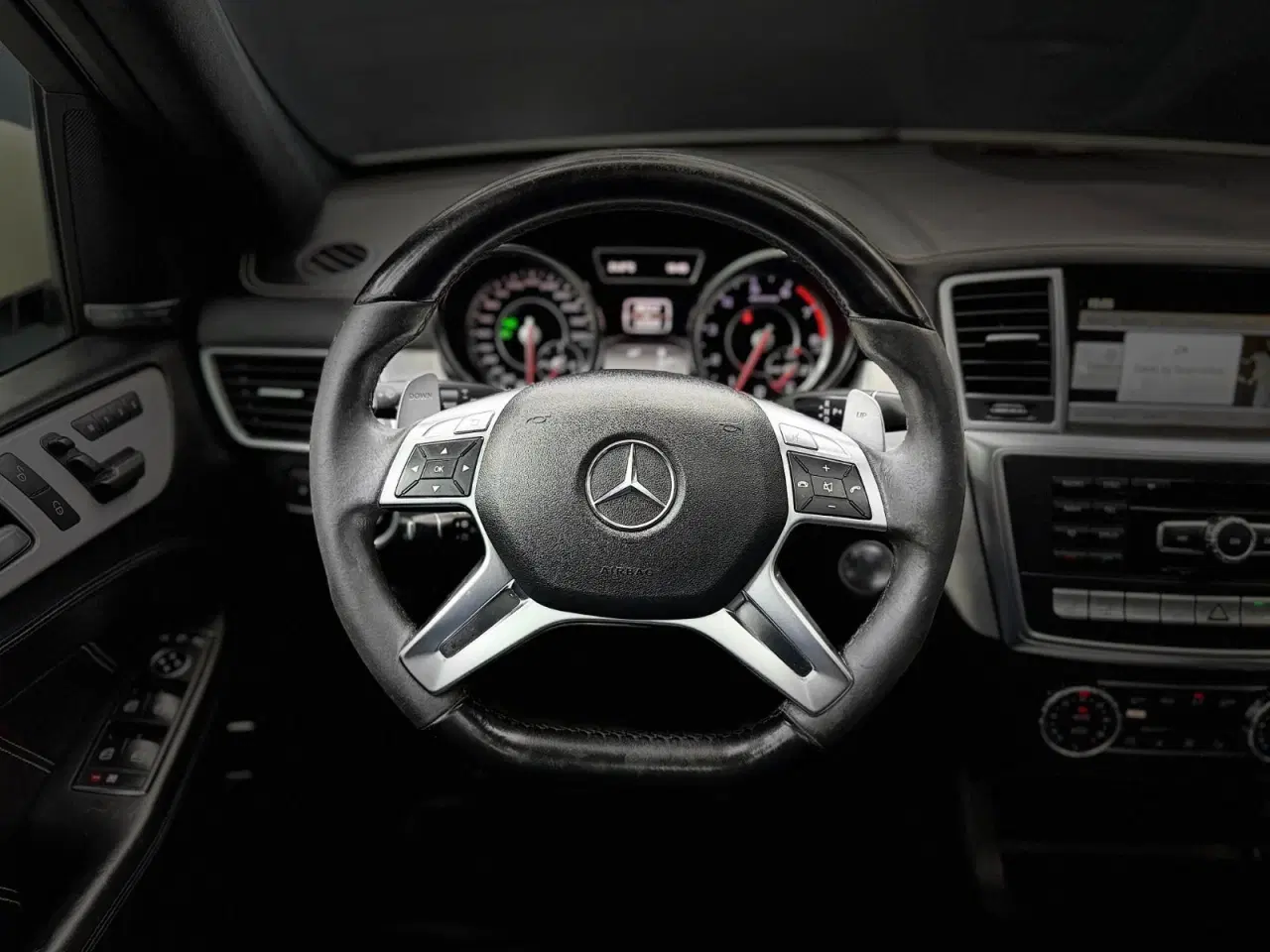 Billede 7 - Mercedes ML63 5,5 AMG Performance aut.
