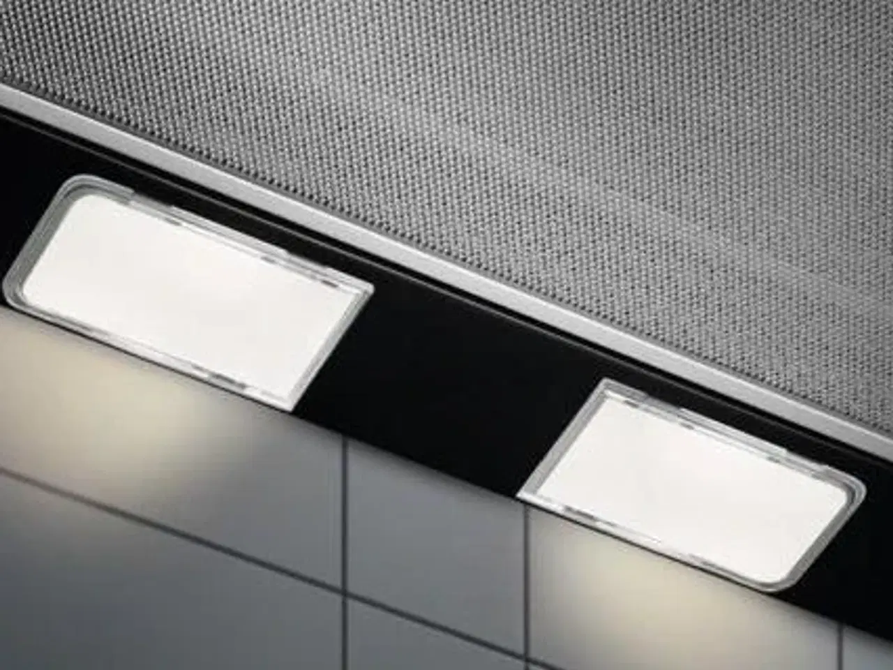 Billede 5 - Emhætte teleskop – Electrolux LFP326FB, 410 m³/t, sort