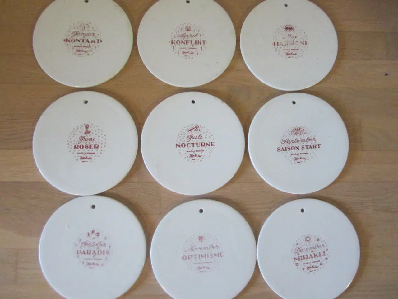 Billede 3 - Meget fine Bjørn Wiinblad stjerneplatter læs i bes