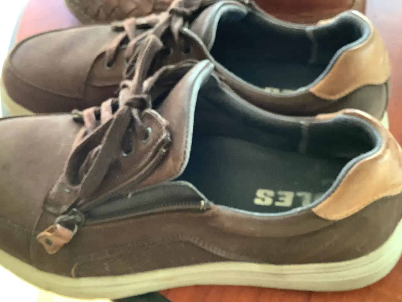 Billede 6 - 3 par kvalitets sko sælges samlet.