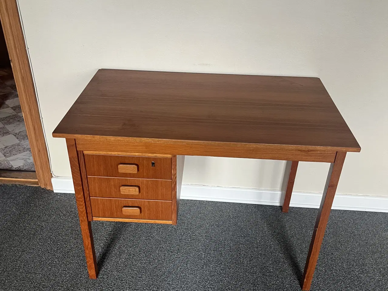 Billede 1 - Fint skrivebord 