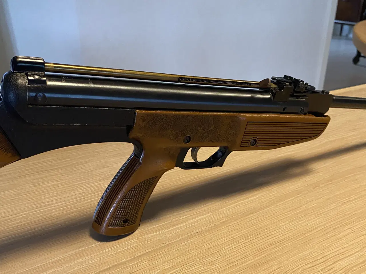 Billede 5 - Luftgevær med 15 skud magasin