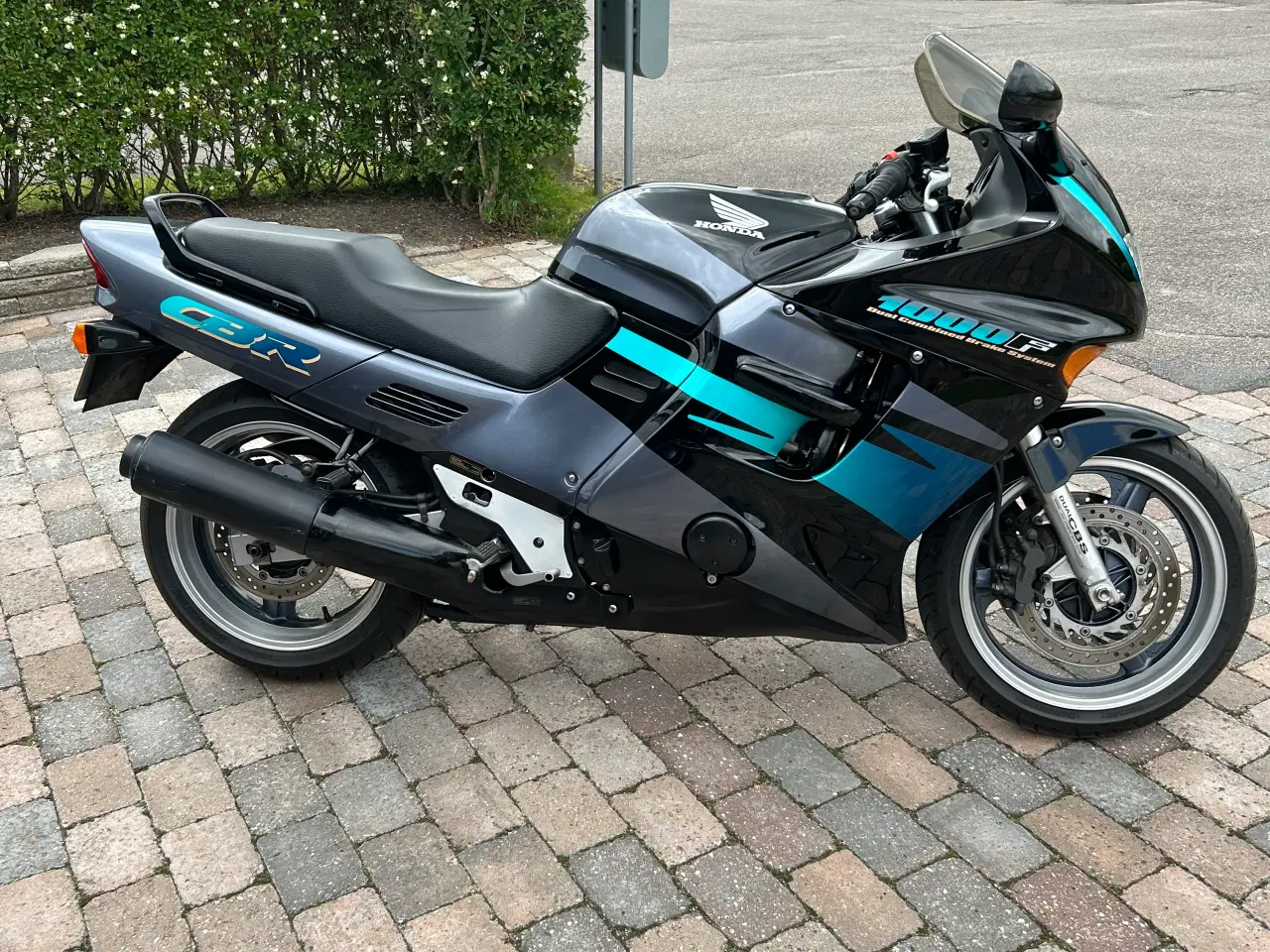 Billede 2 - Honda cbr 1000 F 