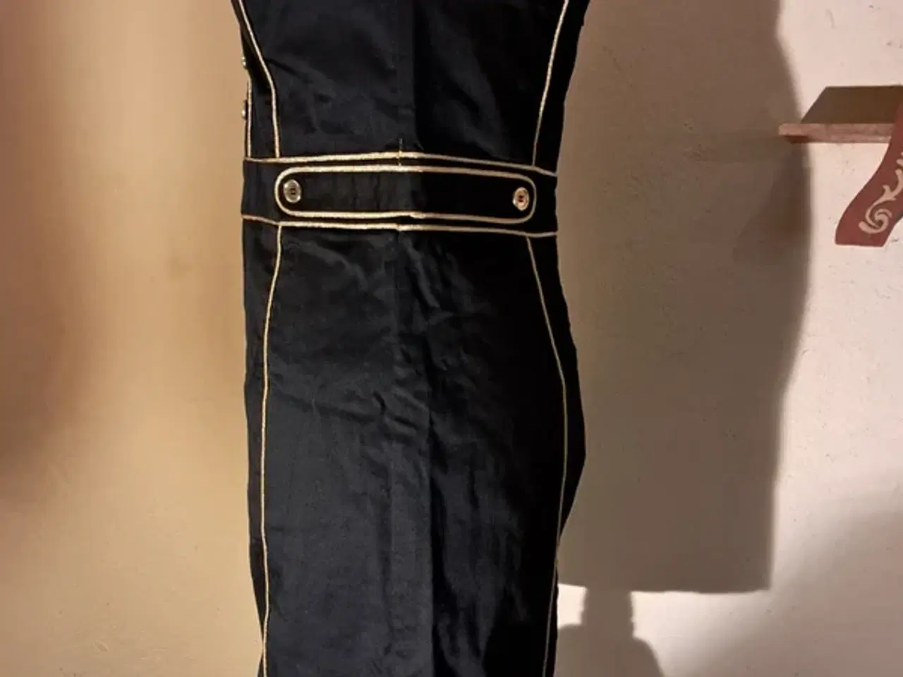 Billede 2 - Divided str. 38 kjole