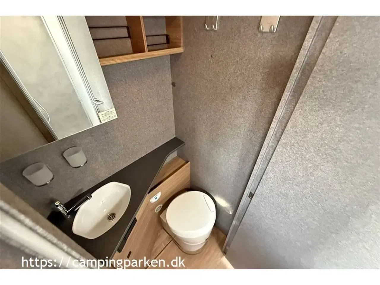 Billede 19 - 2025 - Dethleffs Trend I 7057 EBL   Superflot, nyudviklet Trend, 180 hk, automatgear, face-to-face siddegruppe, enkeltsenge