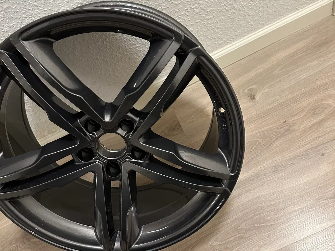 Billede 2 - Alufælge nymalet 19 tommer 5x112