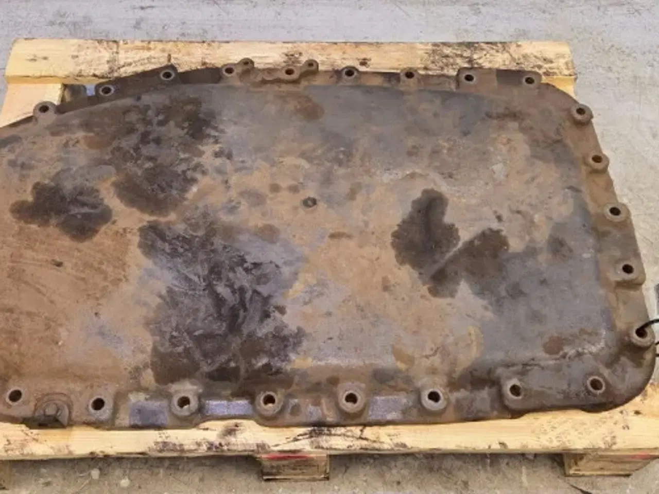 Billede 2 - Valtra S394    Dæksel   916101050060