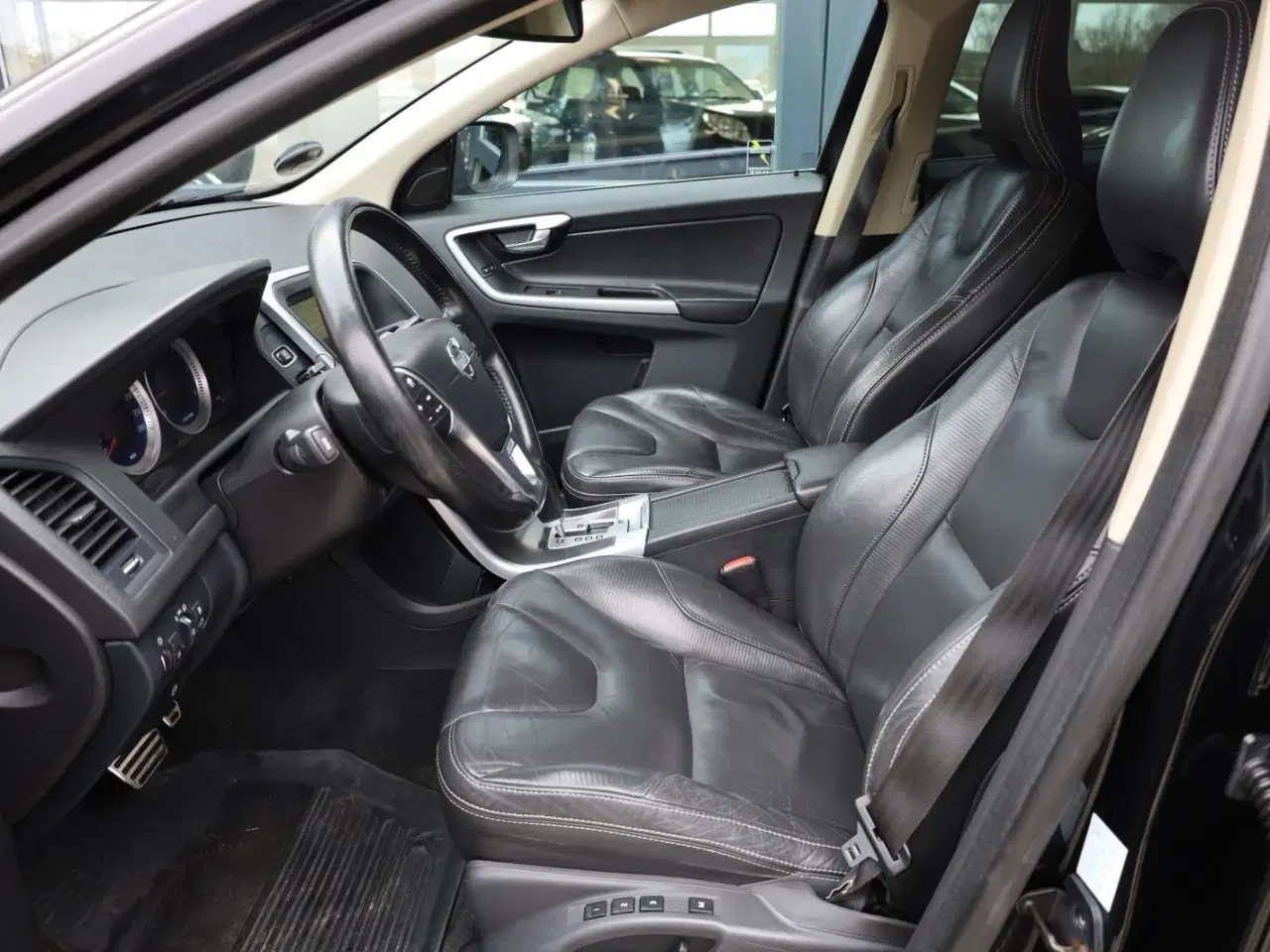 Billede 2 - Volvo XC60 2,4 D5 215 R-Design aut. AWD