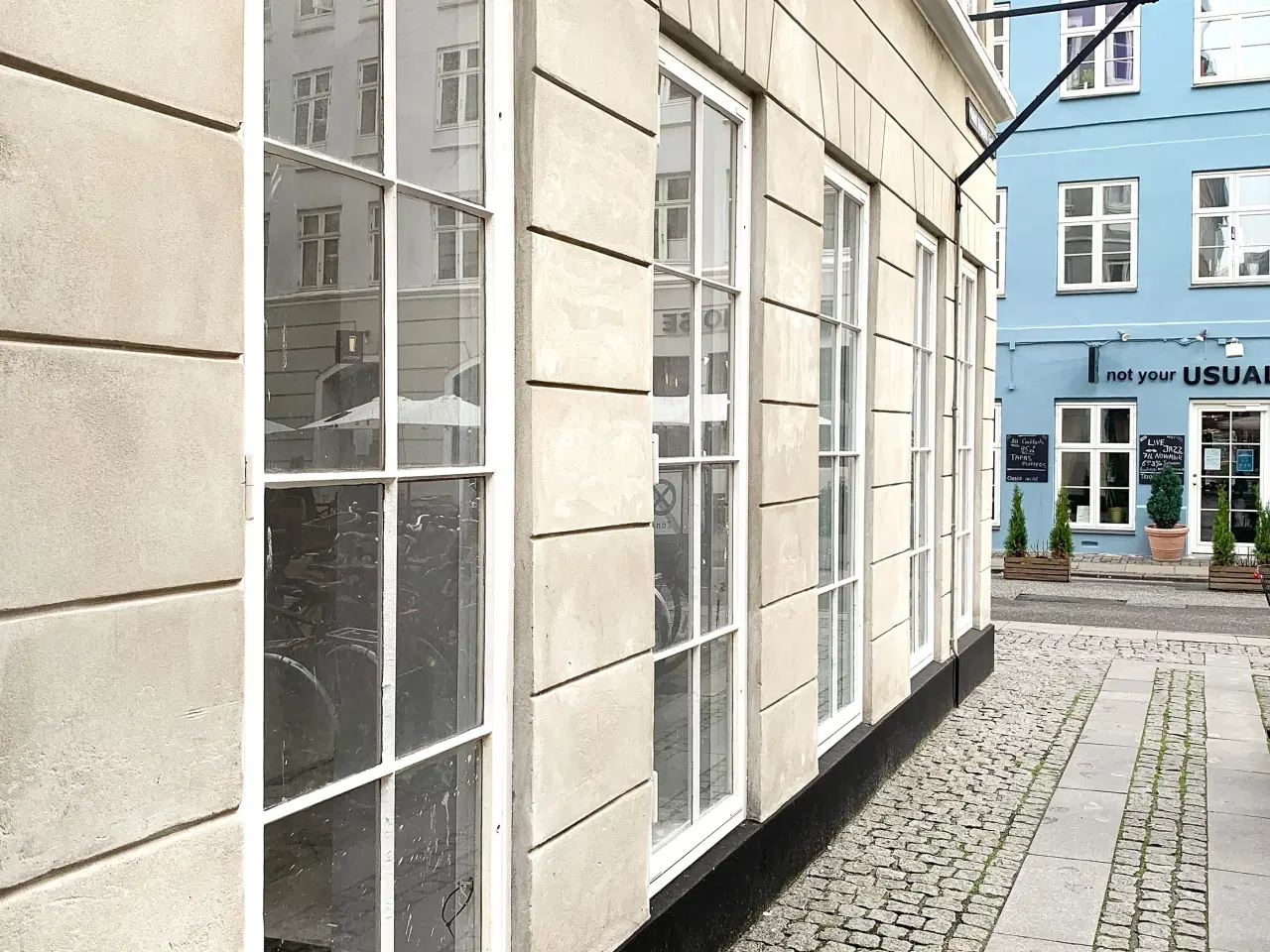 Billede 3 - Hjørnelokale på solsiden. med udsigt til rådhustårnet. velegnet til restaurant eller café