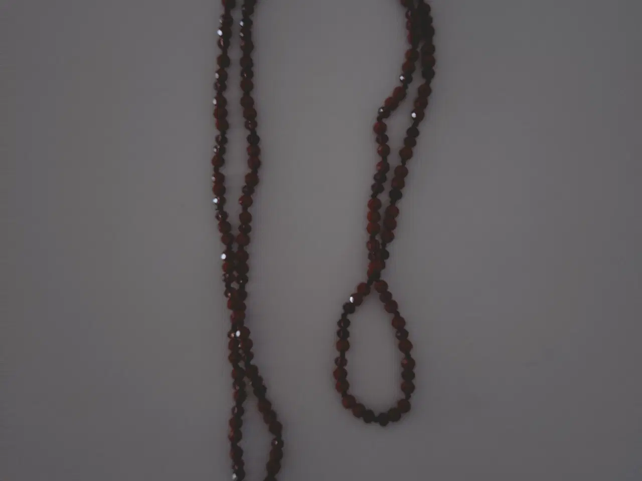 Billede 1 - Lang halskæde bordeaux 