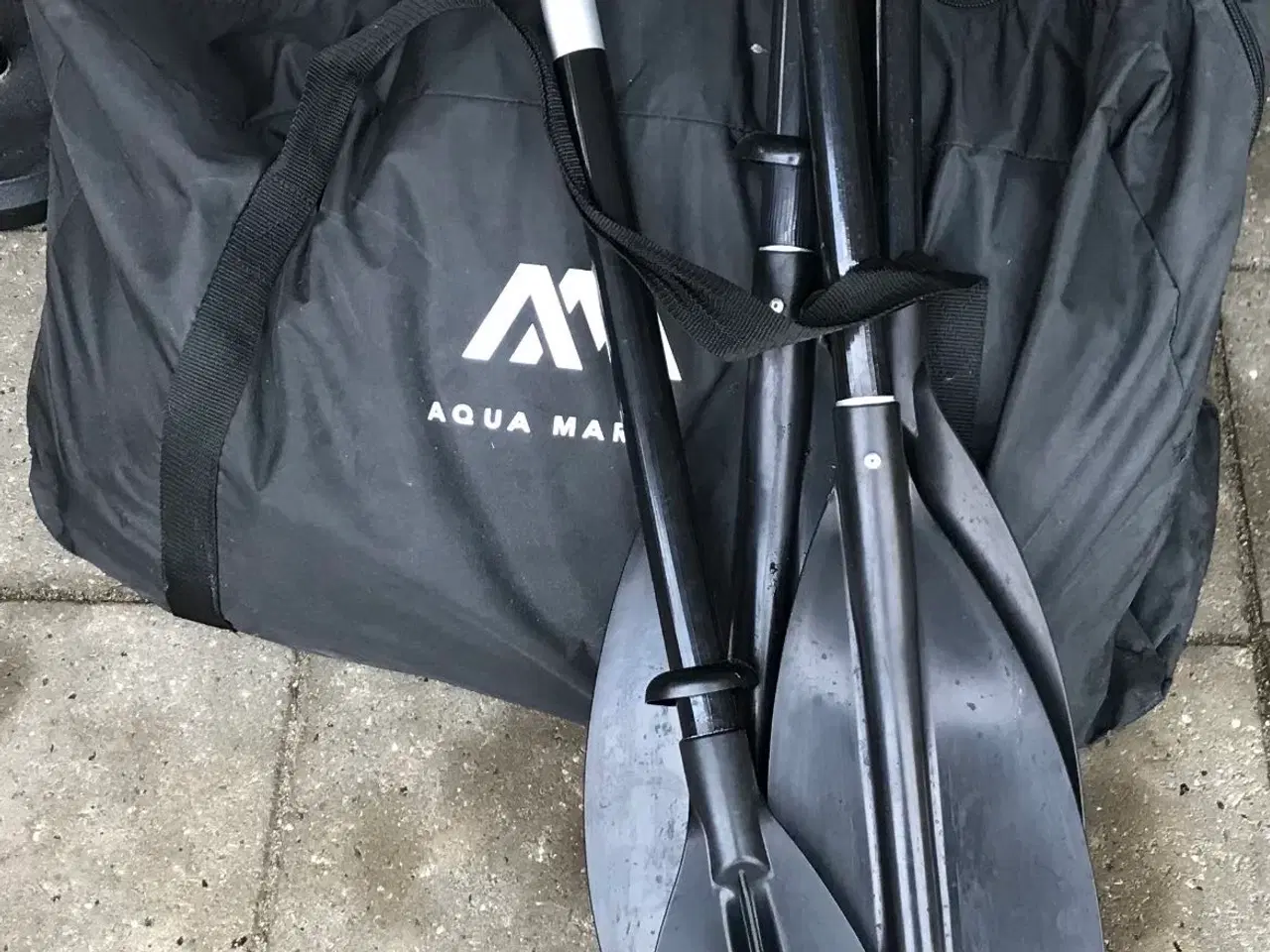 Billede 1 - Oppustelig kajak med 2 stk pagaj og pumpe