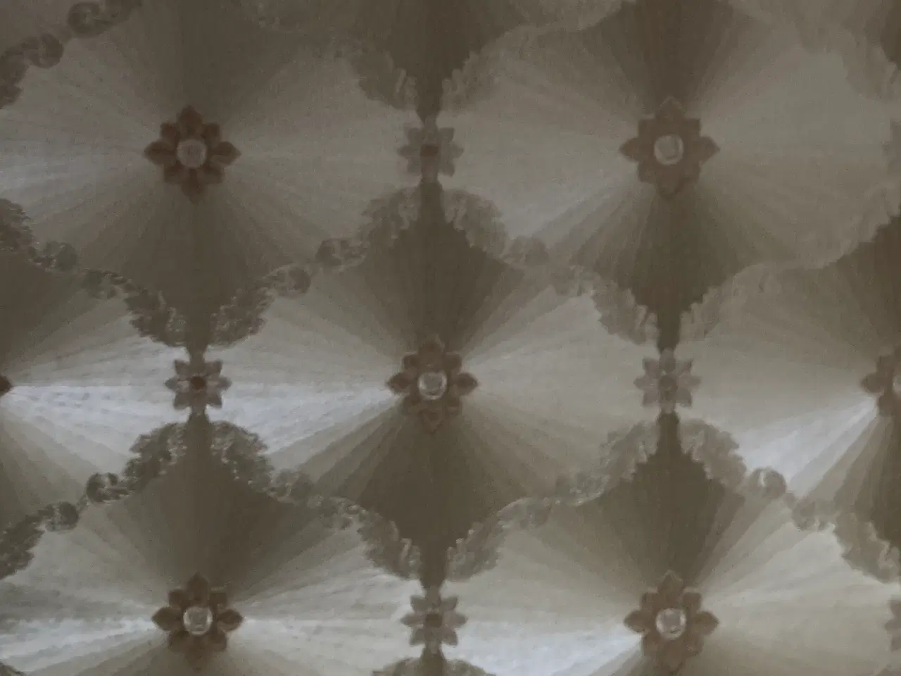 Billede 2 - Det smukkeste vilde unikke guldtapet.