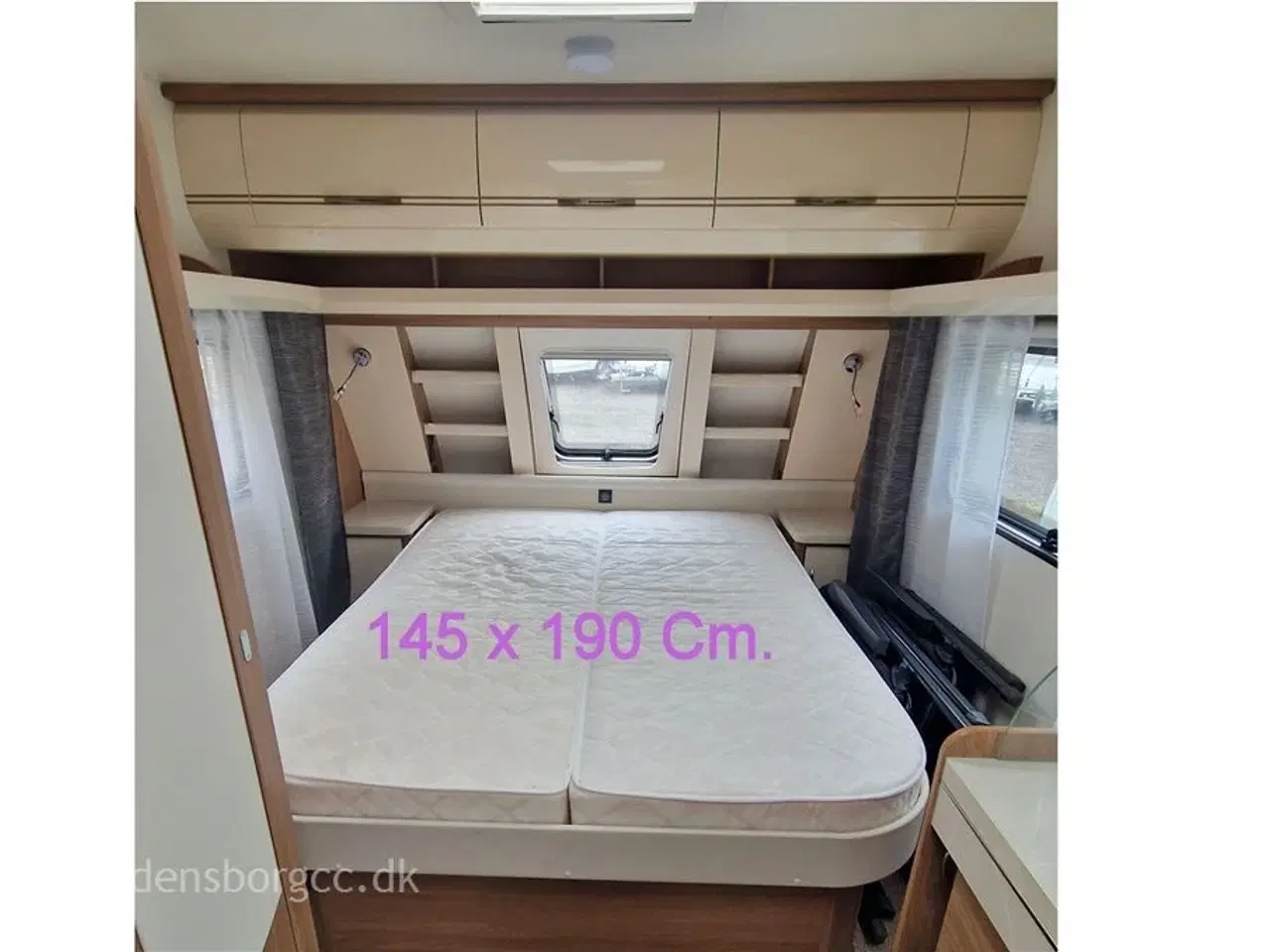 Billede 9 - 2021 - Hobby Excellent 540 UFF   MEGET UDSTYR BLA. MOVER / El. STYTTEBEN / THULE 12 V. MARKISE.