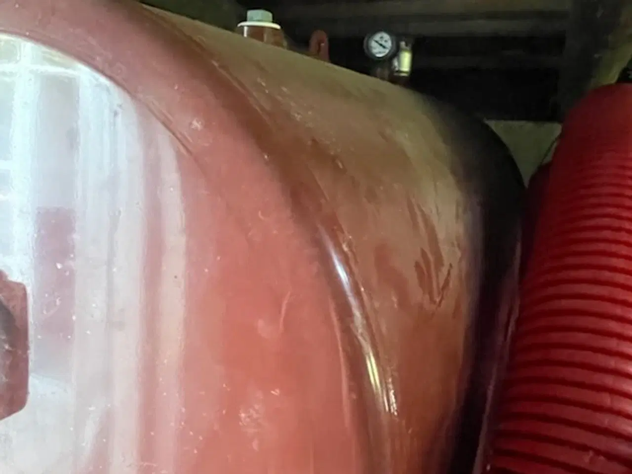 Billede 1 - Olietank 1200 l. indeholdende fyringsolie