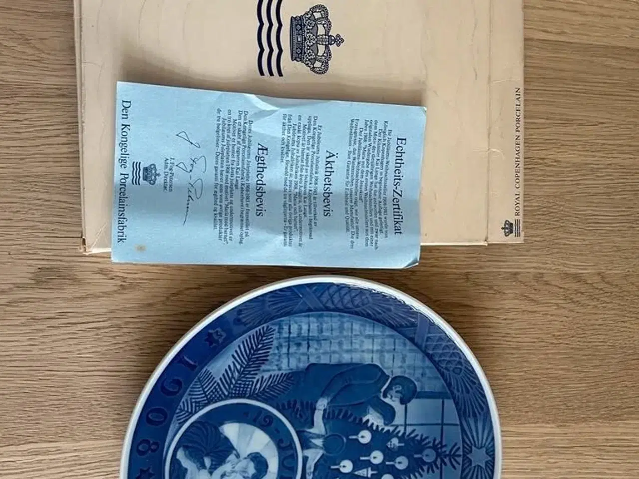 Billede 3 - Royal Copenhagen jule / jubilæumsplatte 1908-1983