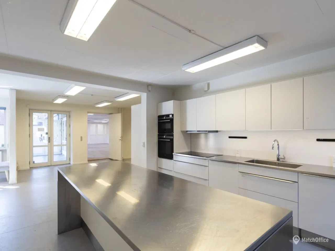 Billede 5 - Lyse. momsfritaget lokaler med fælles tagterrasse