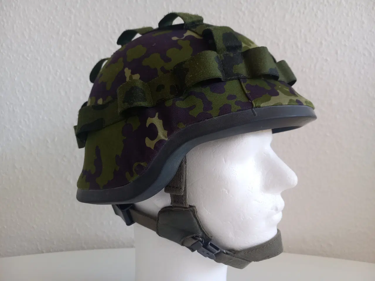 Billede 1 - Hjelm M/96 - Str. S - Camouflage M/84 - militær