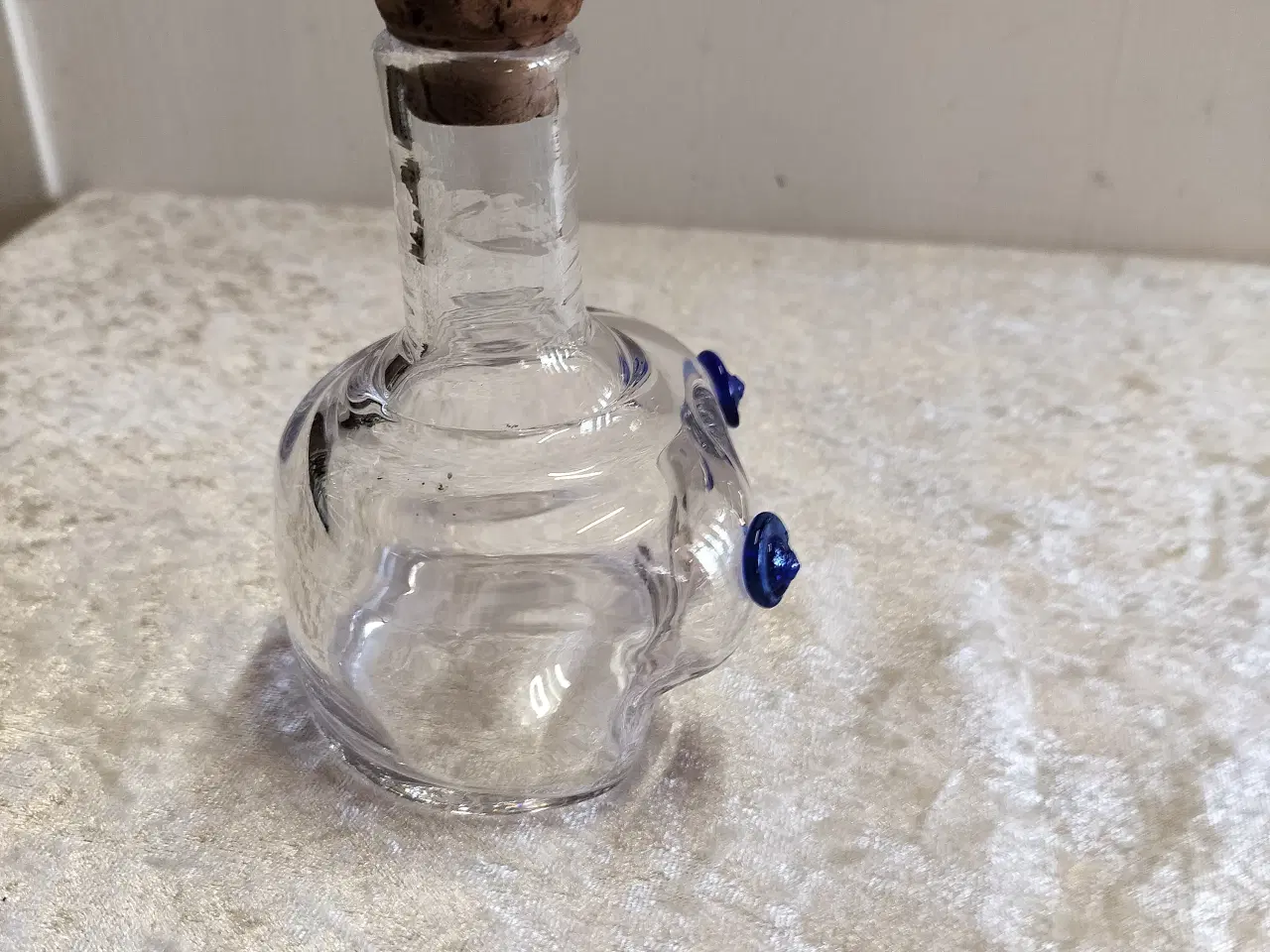 Billede 2 - Sjov lille dram flaske med bryster