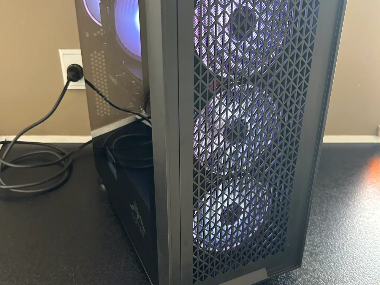 Billede 9 - 💻 Gaming-PC med i7-8700K & RX 6600 🔥
