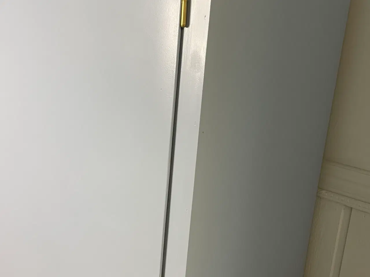 Billede 7 - Lille karlekammerskab 