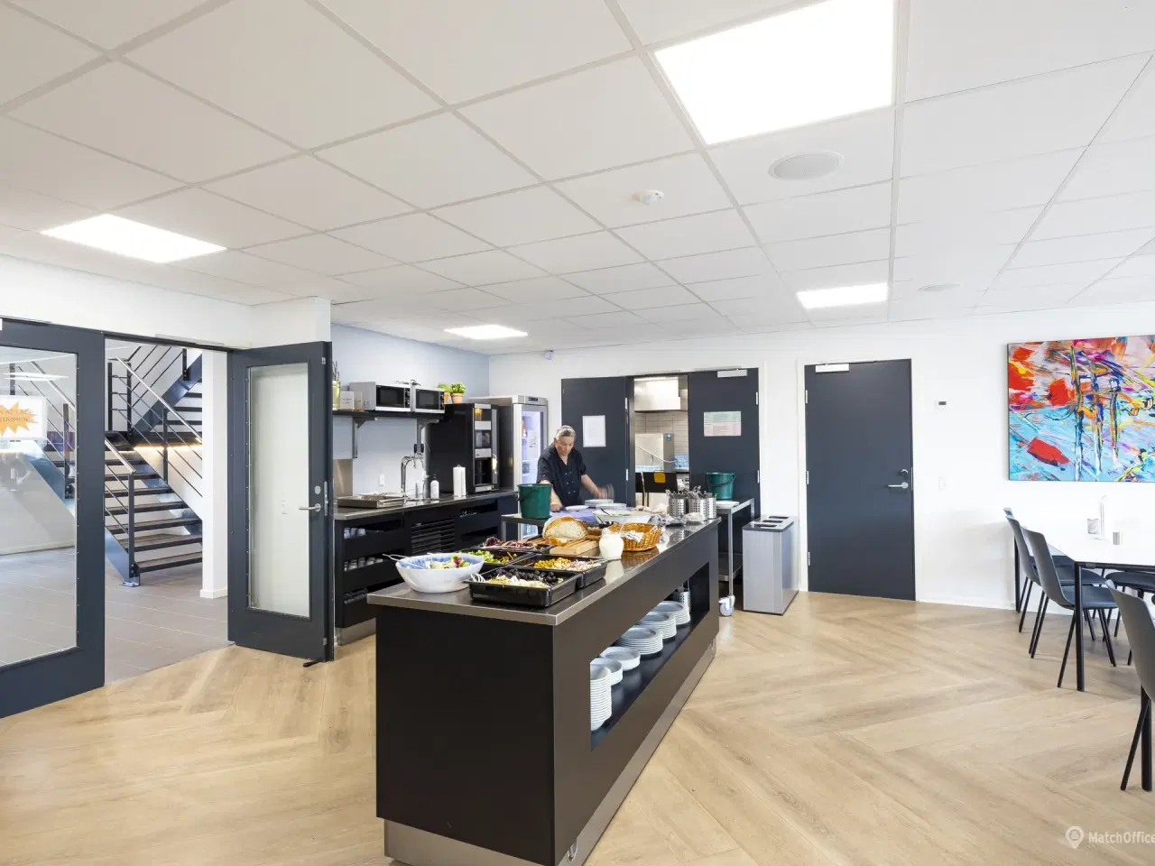 Billede 29 - Velbeliggende nyere moderne kontorlokaler med fælles kantineordning