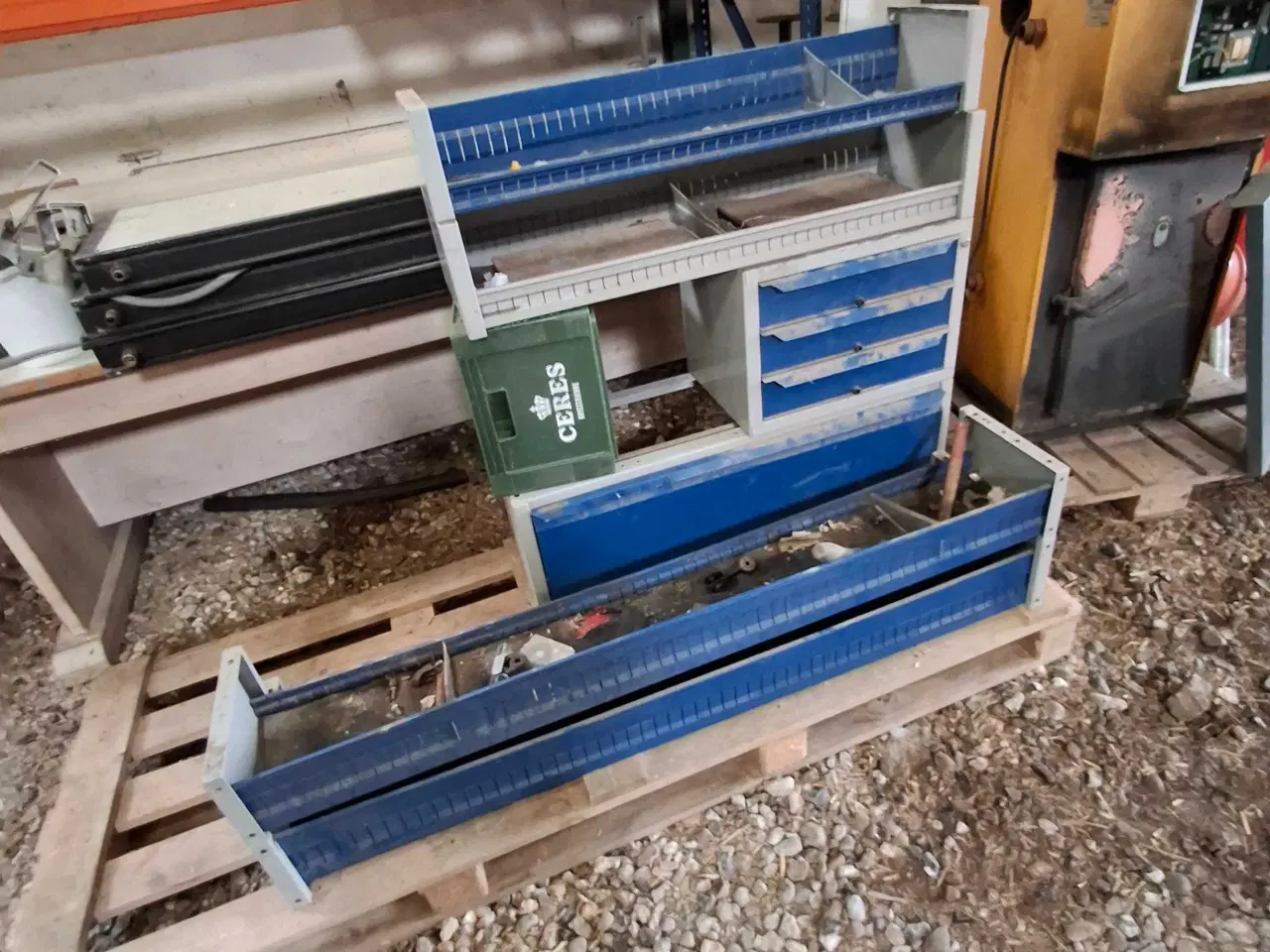 Billede 1 - Inventar til firmabilen 