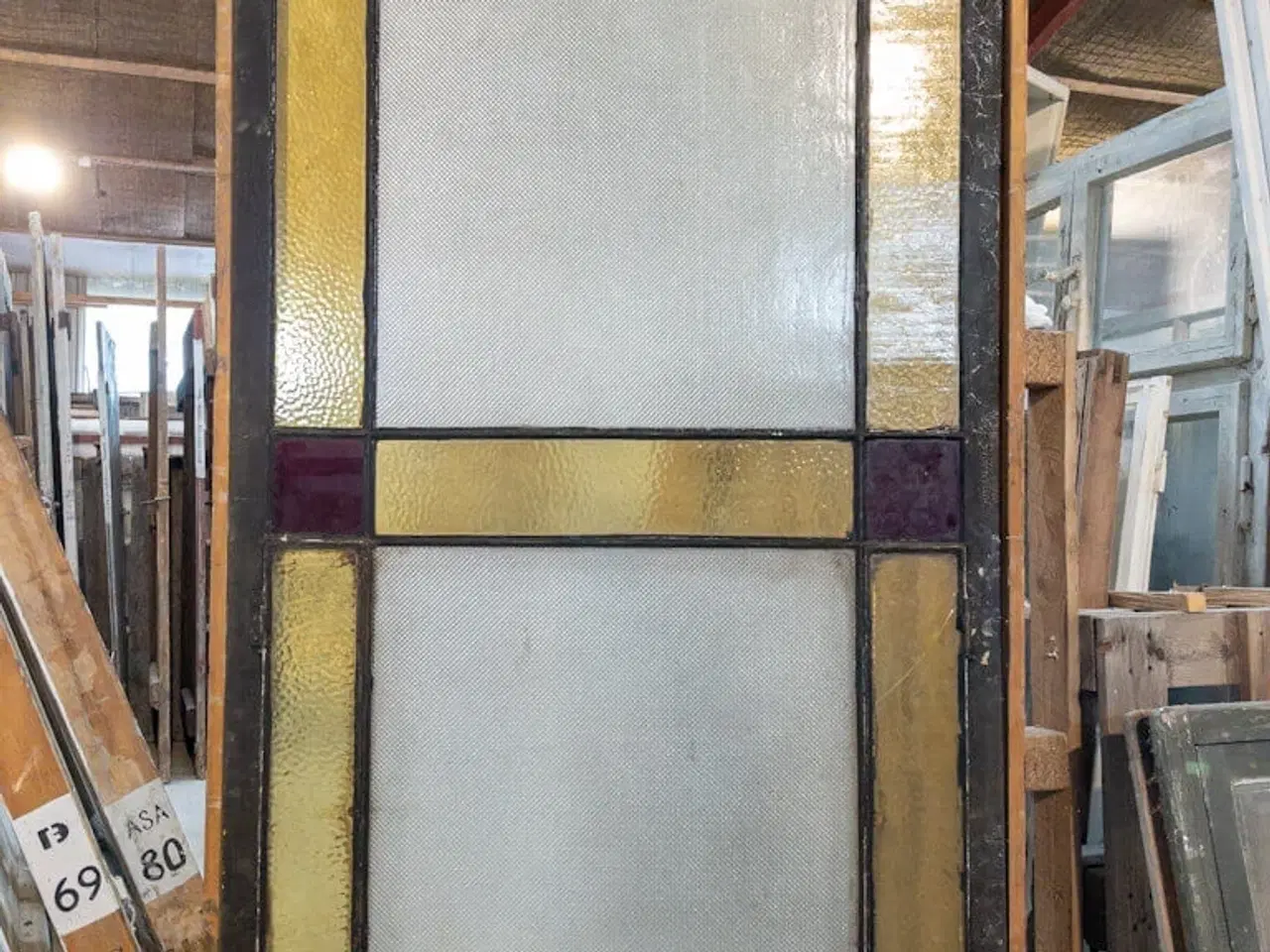 Billede 1 - Unikt, stort vindue m. farvet strukturglas