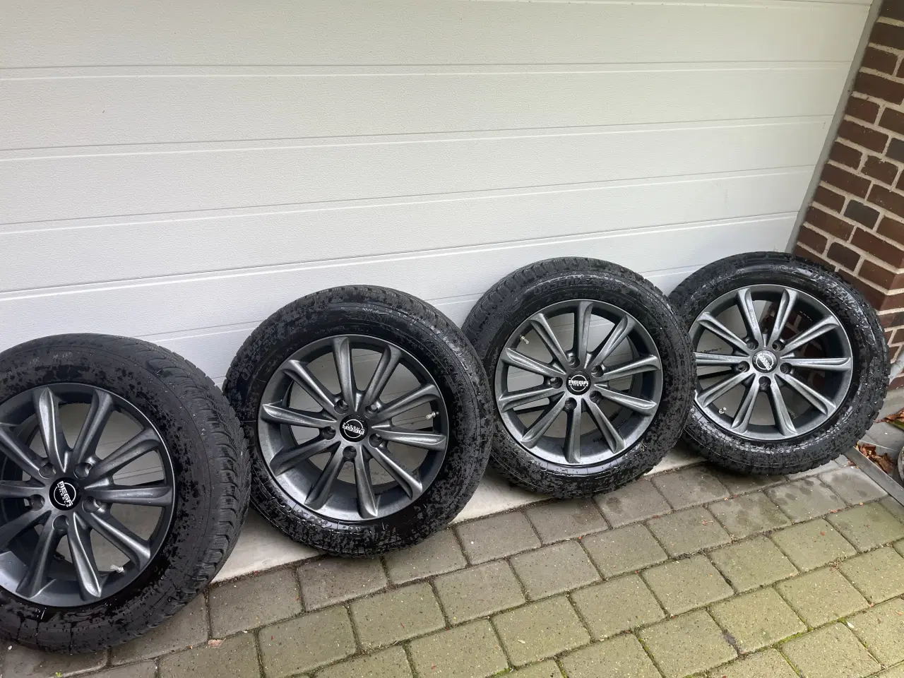 Billede 1 - Flotte og næsten nye vinterhjul