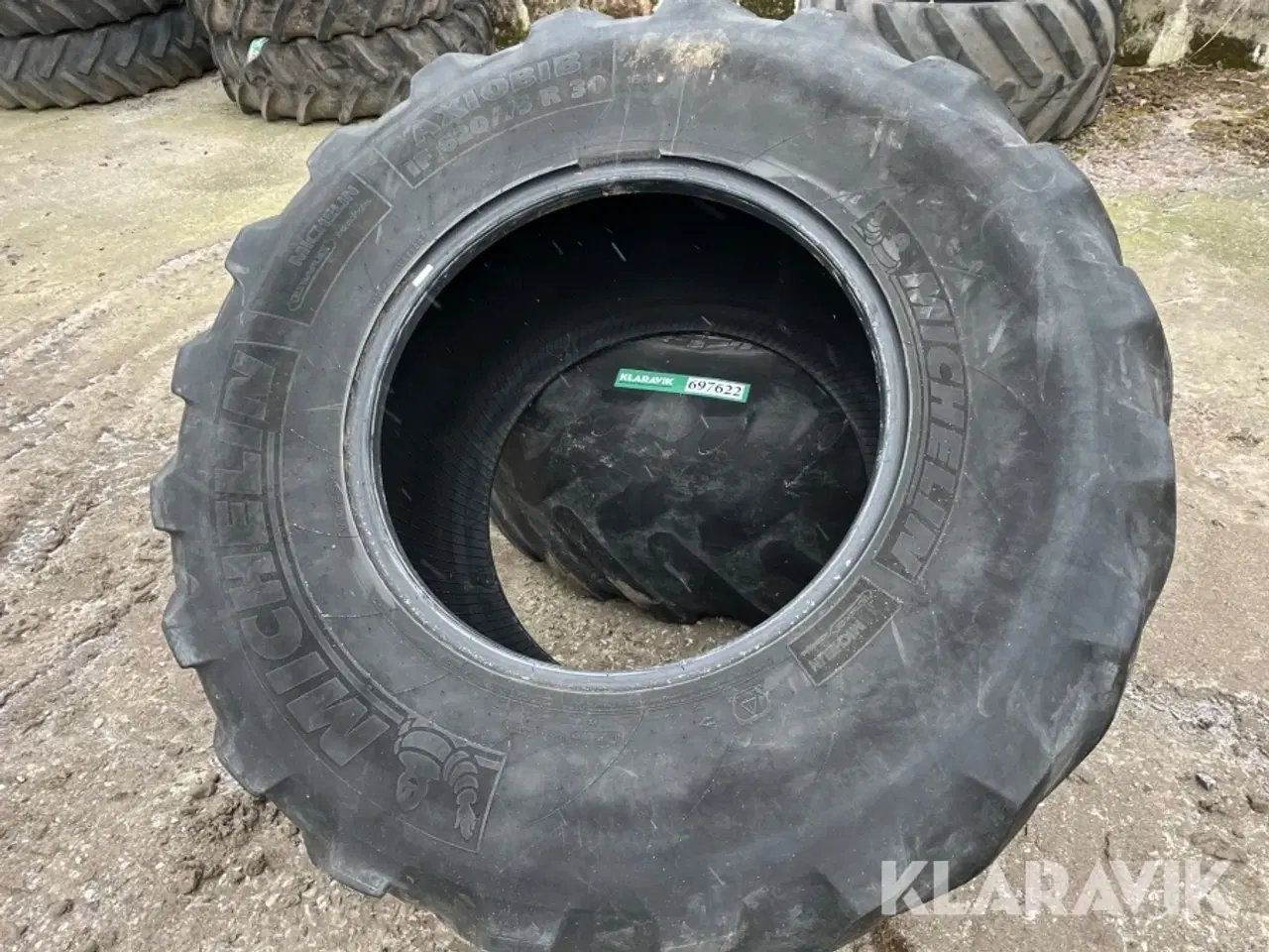 Billede 5 - Traktordæk Michelin Axiobib 620/75R30 - 2 styk