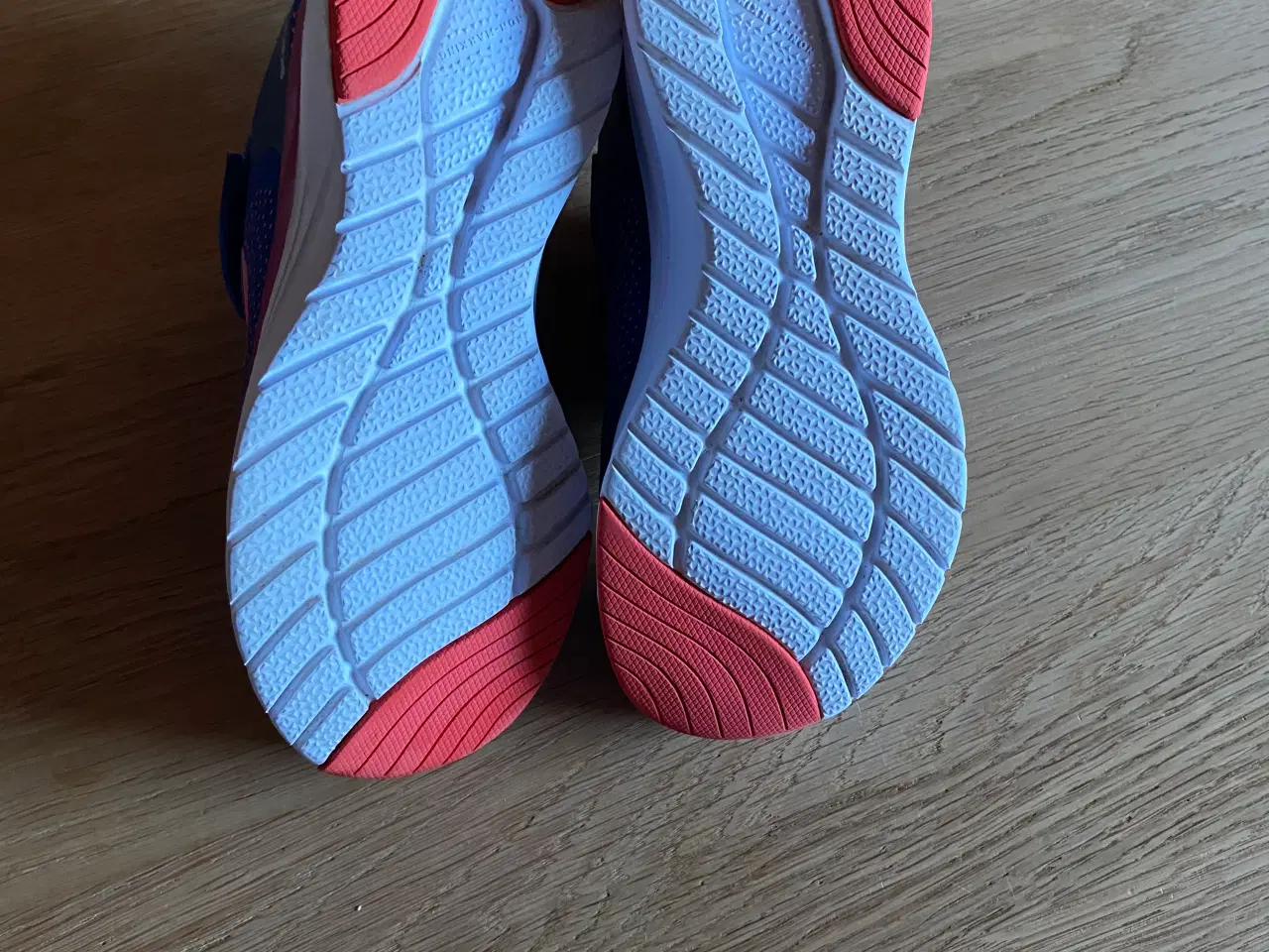 Billede 4 - SKECHERS pigesko Waterproff str. 34