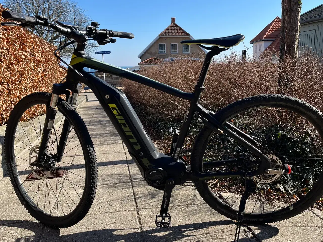 Billede 1 - KØBES BILLIG E MTB Gaint lign kvalitet Velh Kørekl