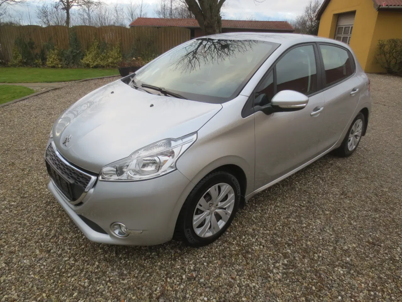 Billede 1 - Peugeot 208 1.2 VTi Km 78000.