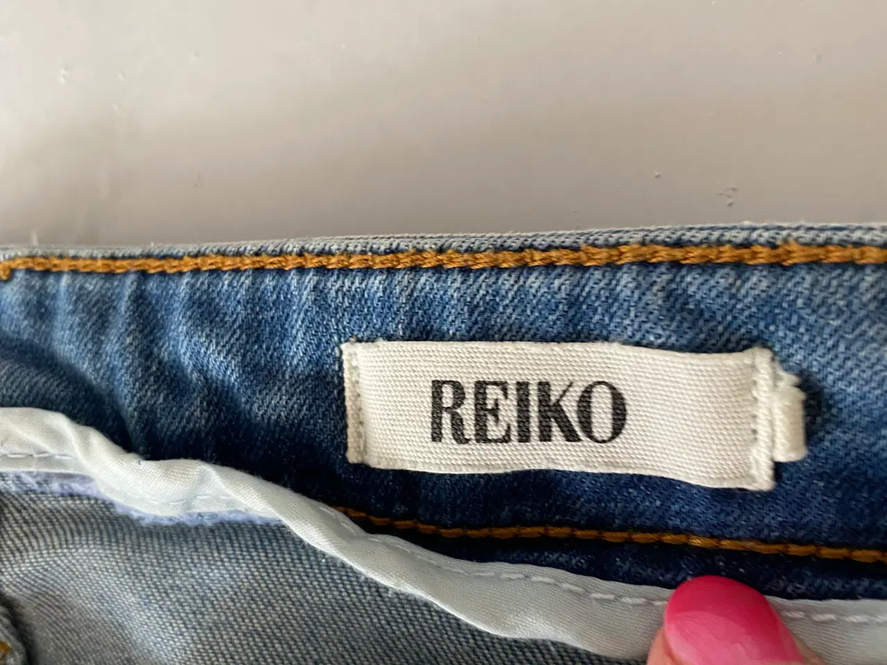 Billede 2 - Reiko Jeans sælges str. 31