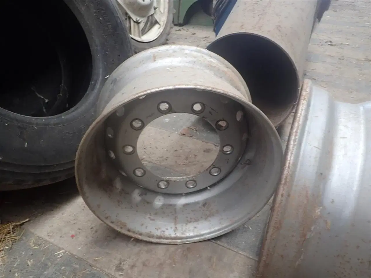 Billede 1 - - - - Fælge passer til 385 /65 22,5 eller 15 R 22,5