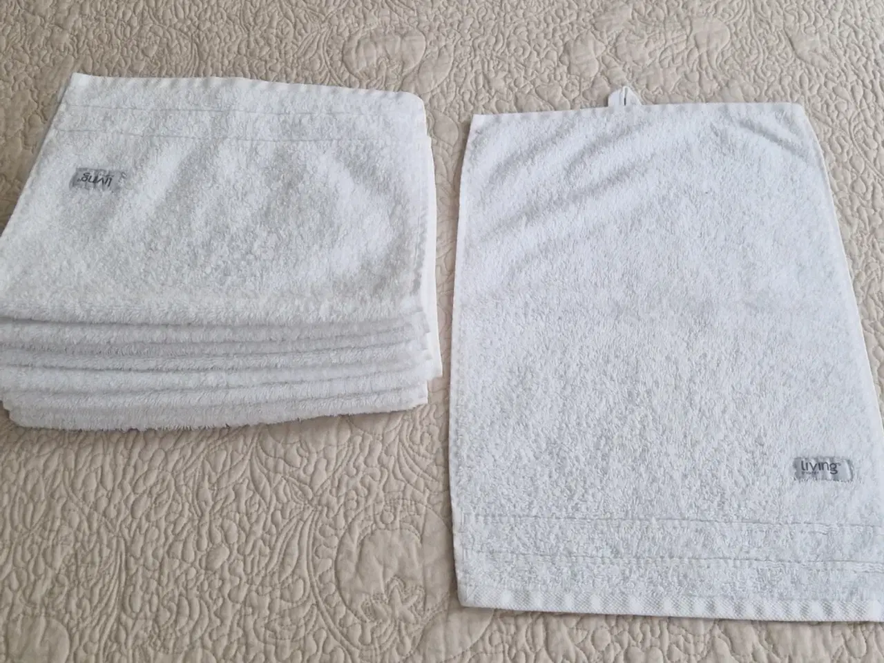 Billede 1 - Gæstehåndklæder, 10 hvide, mrk. Living, bomuld