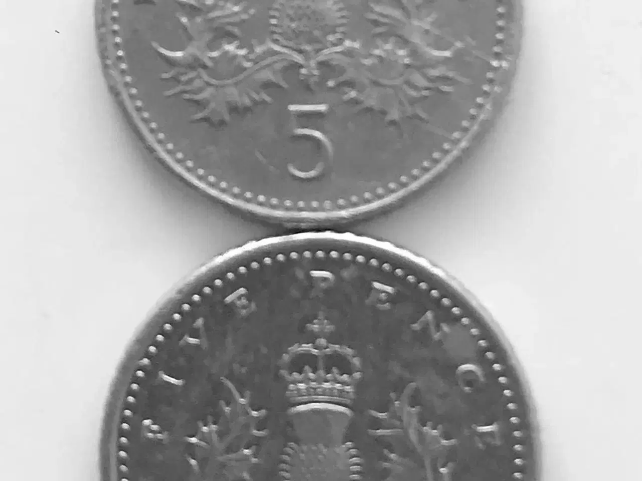 Billede 2 - 1991 UK 5 Pence og 5 pence 2003 (mønter)
