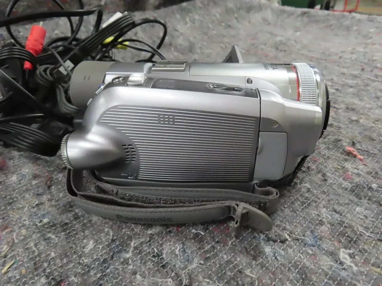 Billede 2 - Videokamera med tilbehør - PANASONIC NV-GS500 (MOMSFRI)