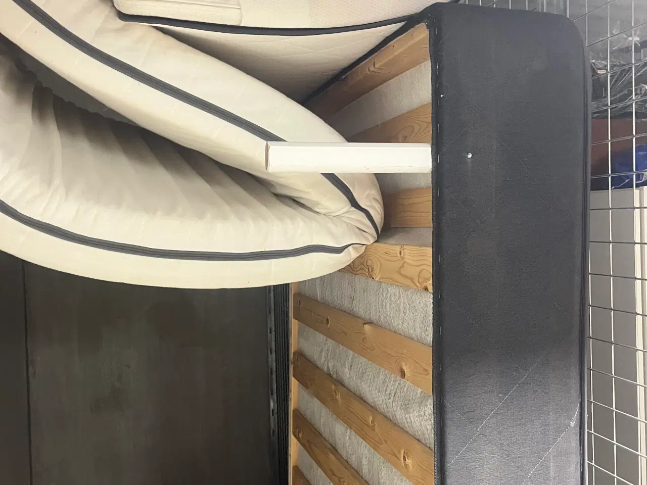 Billede 1 - Gratis seng fra IKEA