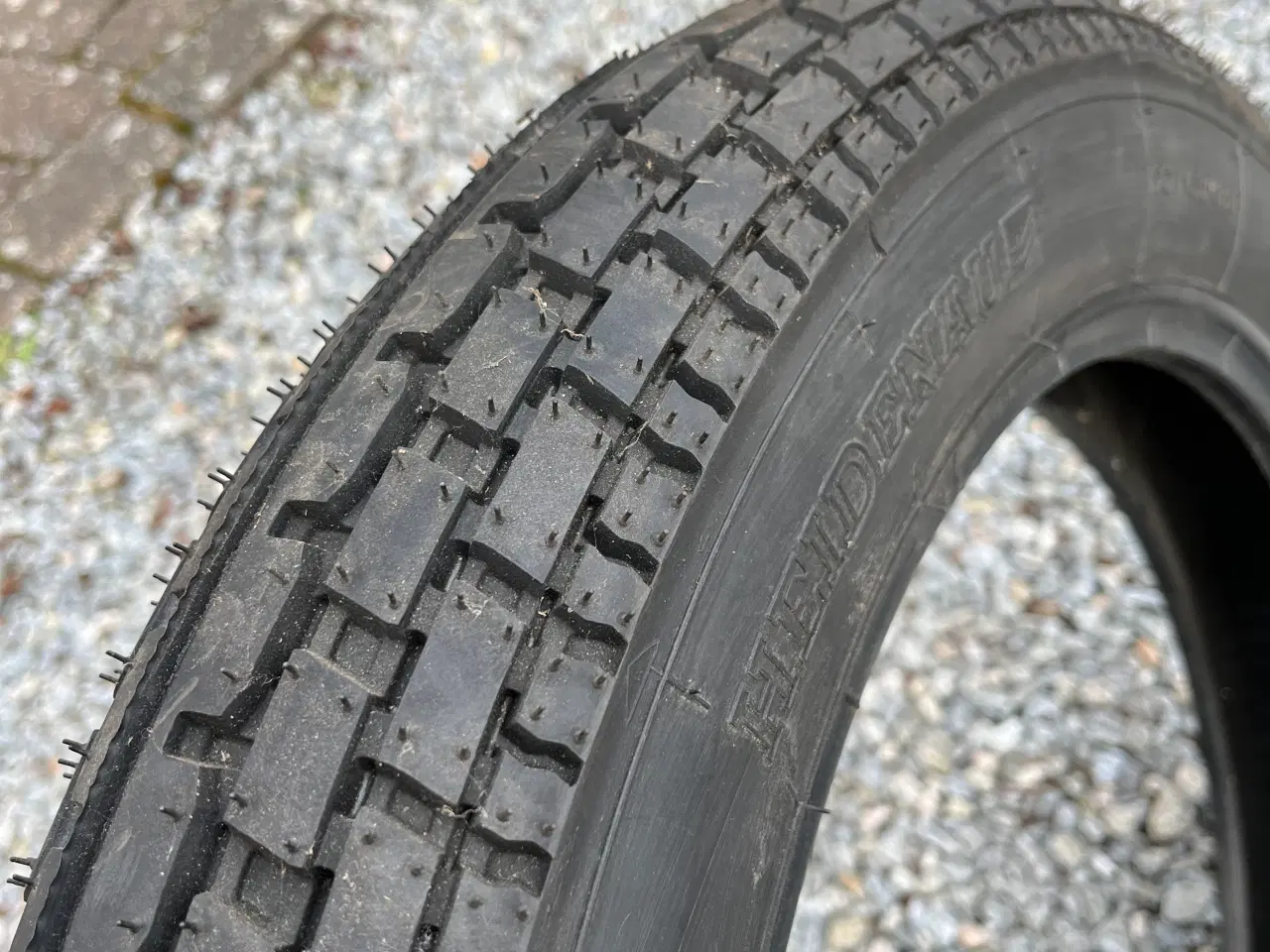 Billede 1 - Heidenau dæk 19”