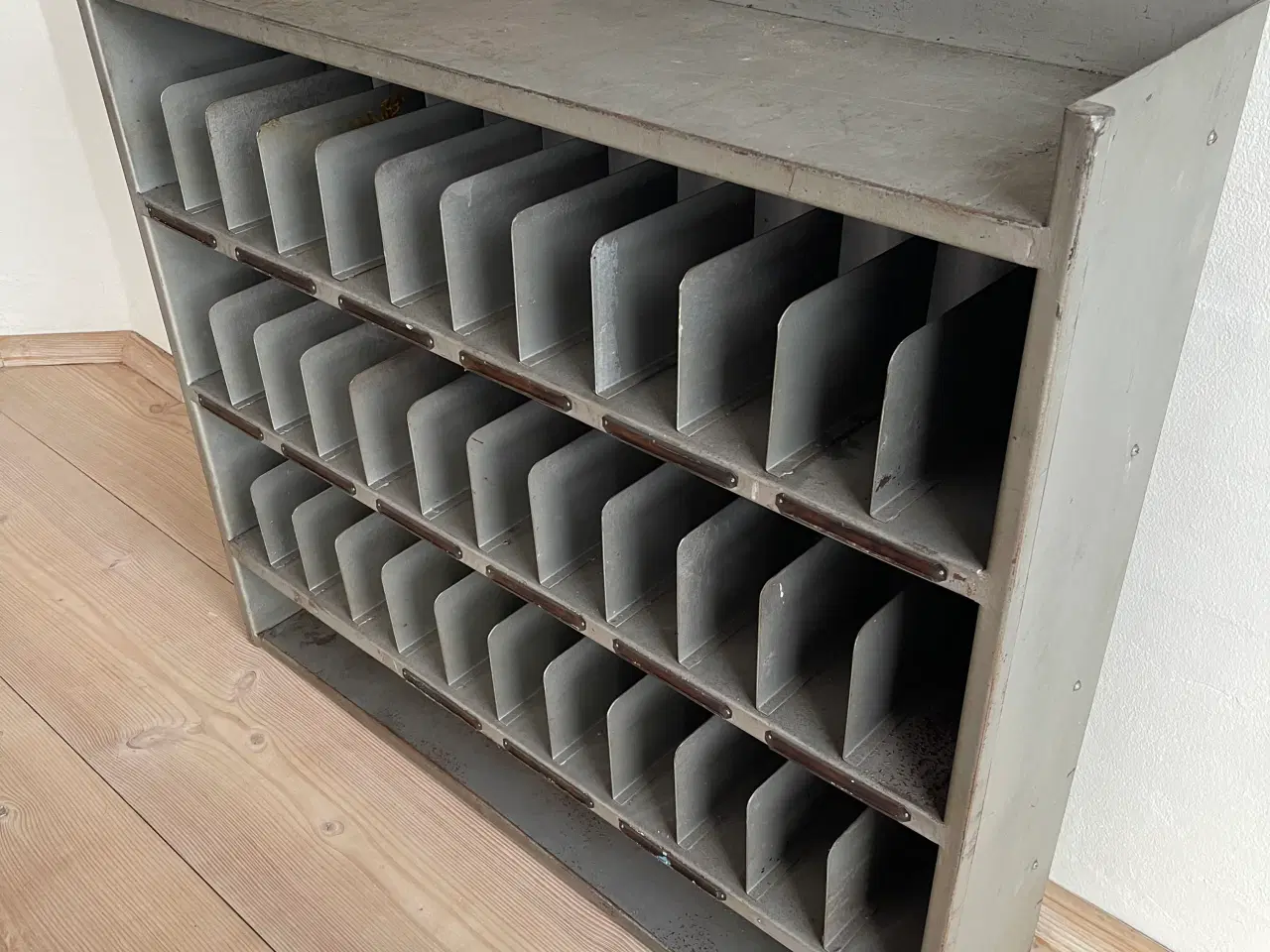 Billede 2 - Fed gammel postreol