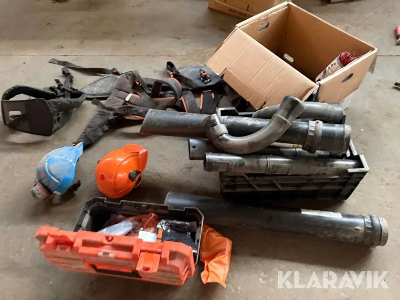 Billede 4 - Parti af udstyr til grønnearealer Stihl