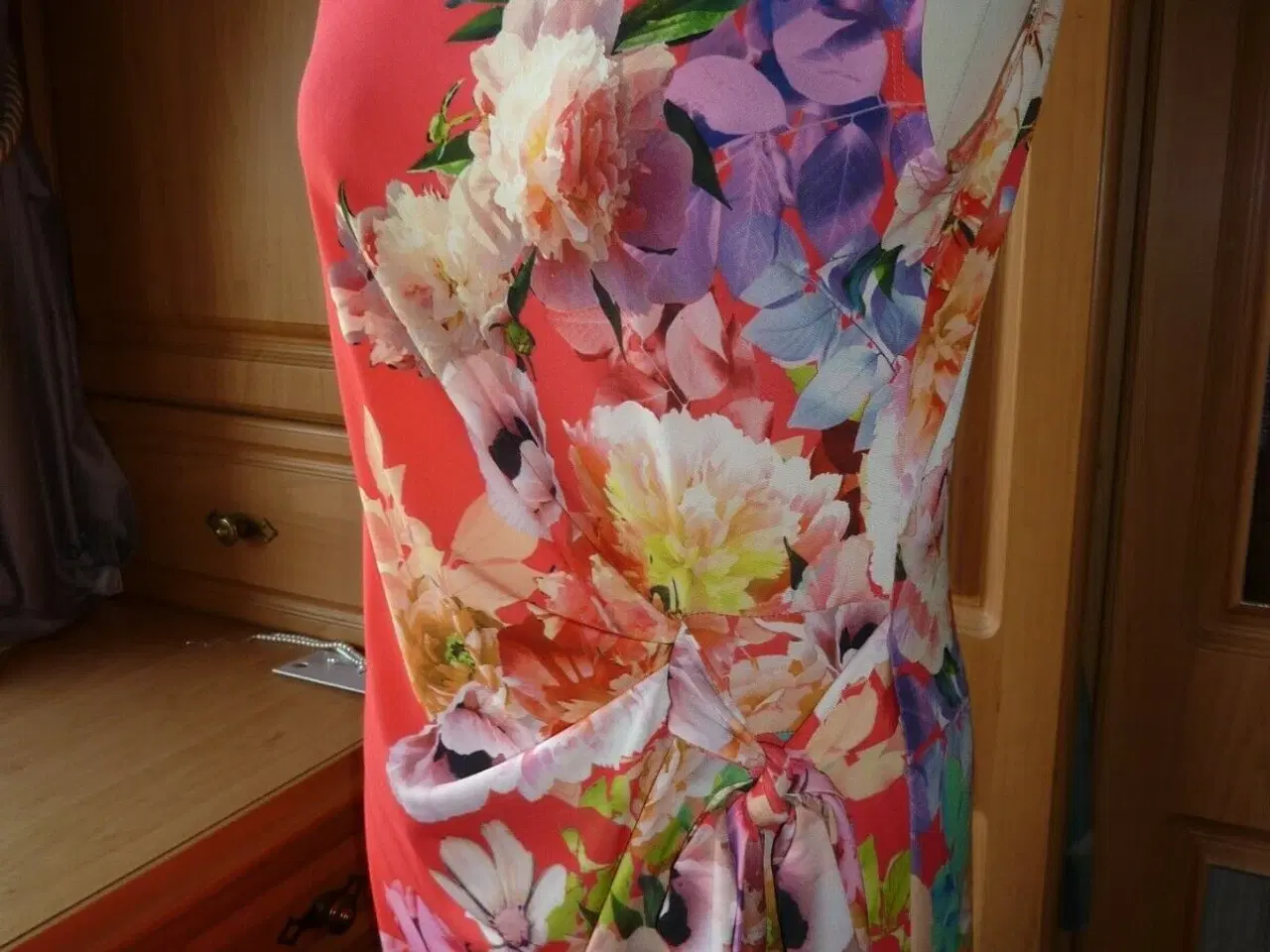 Billede 1 - smuk kjole fra Wallis Brandet Størrelse :medium