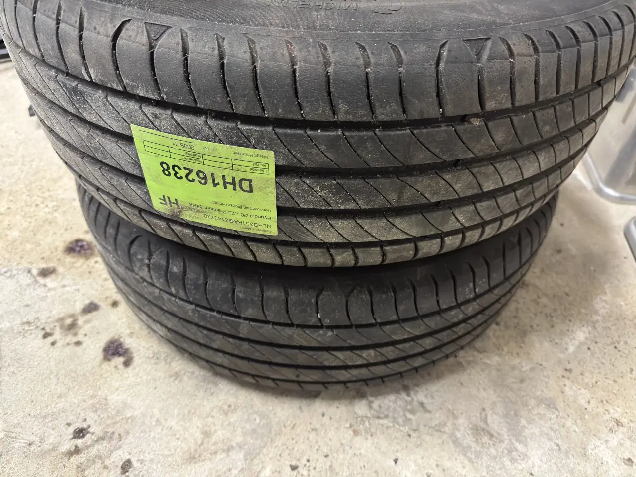 Billede 2 - Alufælge 16" Originale Hyundai m. Michelin dæk