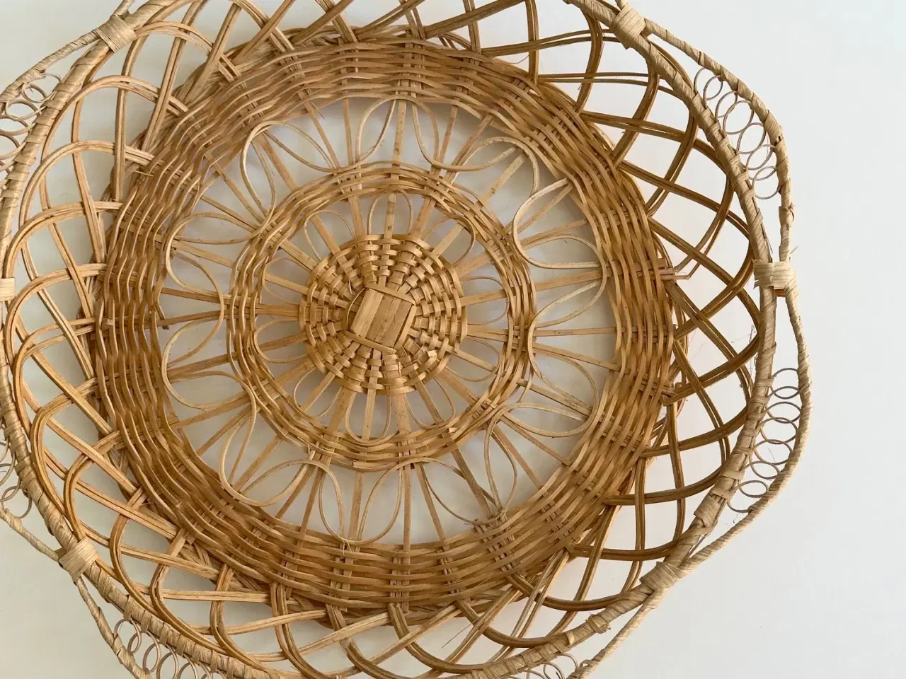Billede 4 - Flad kurv, rund
