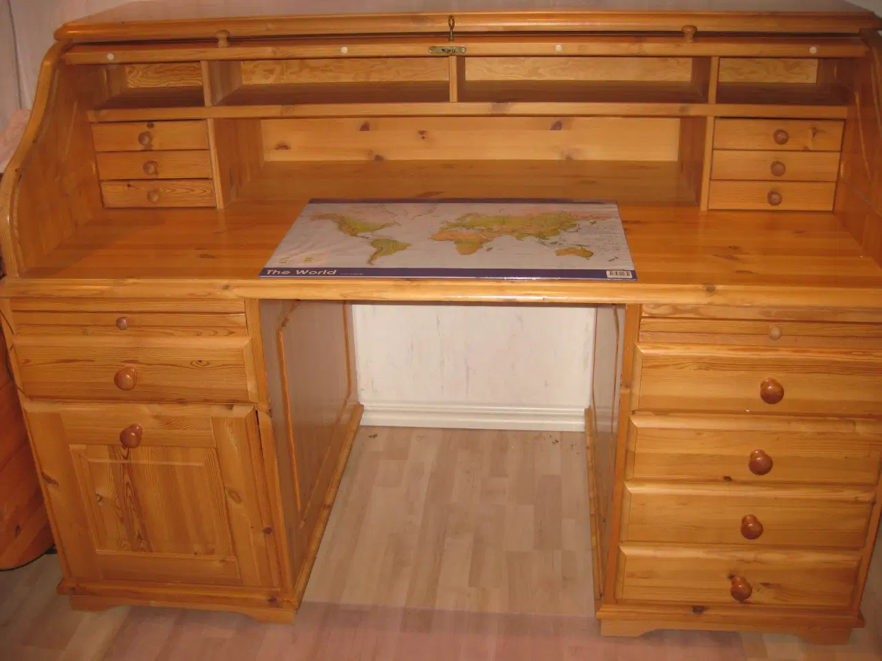 Billede 1 - Skrivebord, håndlavet