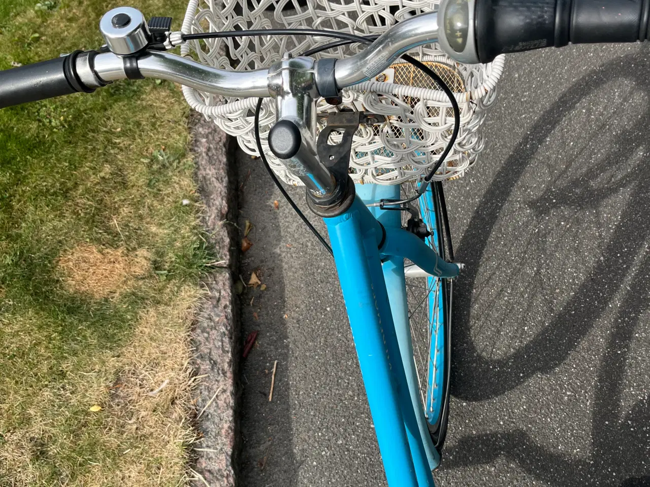 Billede 3 - Turkis Kildemoes pige 24# cykel sælges